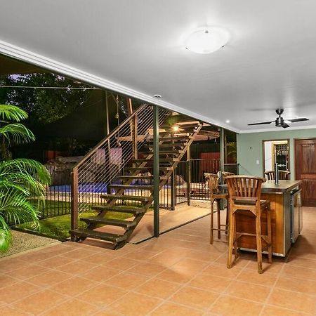 Oasis, In Leafy Whitfield. Villa Edge Hill Dış mekan fotoğraf