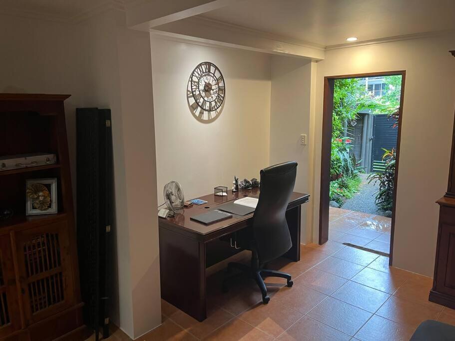 Oasis, In Leafy Whitfield. Villa Edge Hill Dış mekan fotoğraf